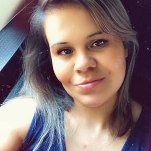 Meet your Posher, Estela